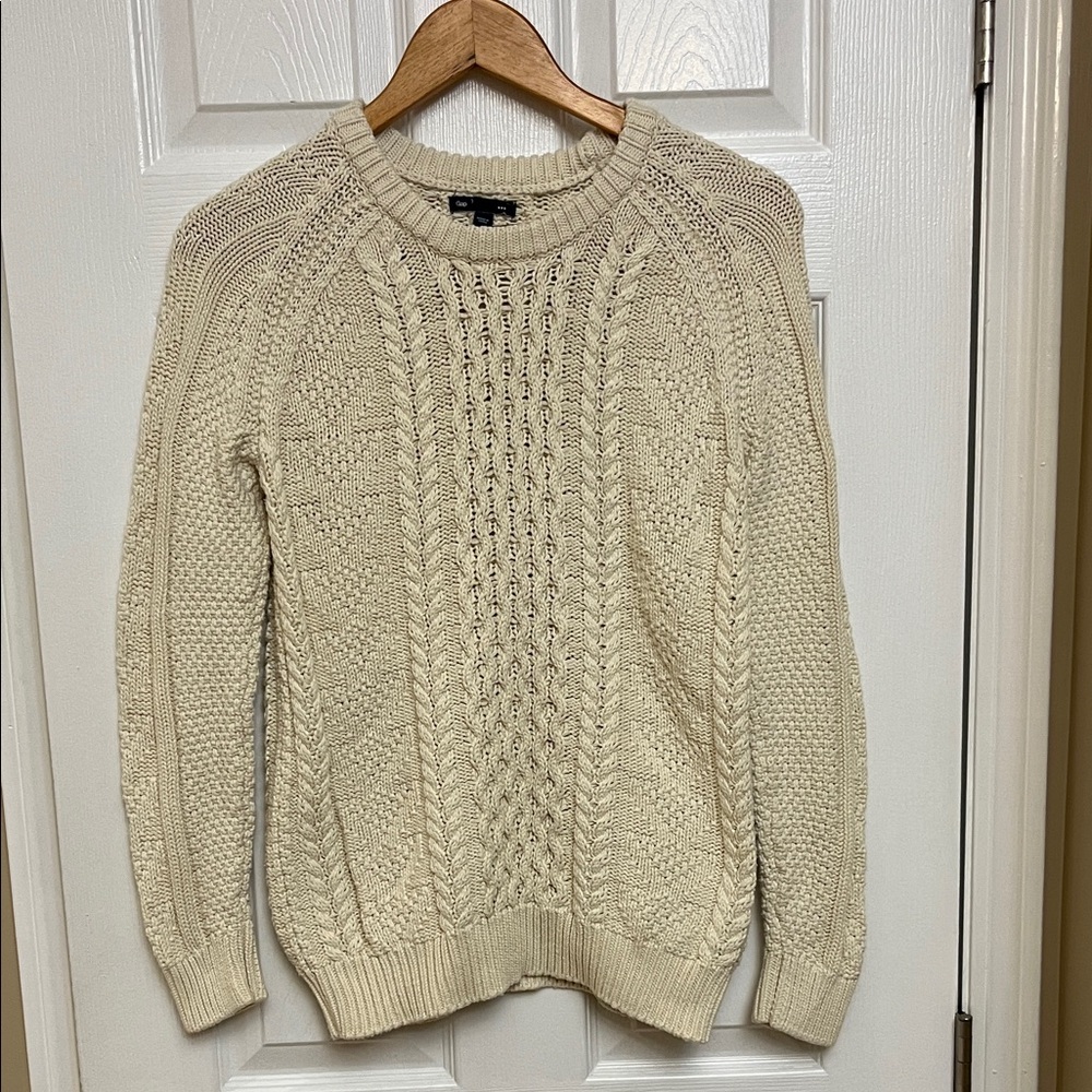 Men’s GAP Ivory Knit Sweater.